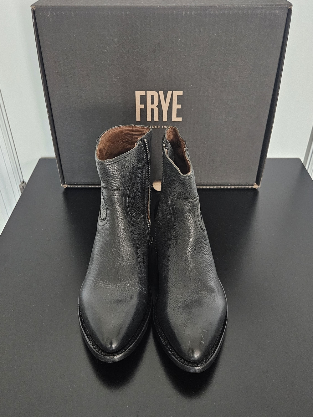 NIB Women's Frye Billy Inside Zip Boots Size 7.5M
